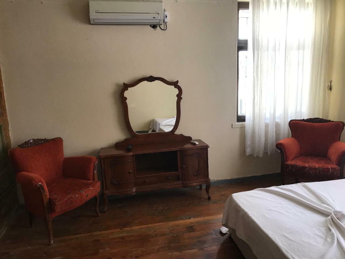 เบย์รัคตาร์ โคนากี Hotel เดมเร ภายนอก รูปภาพ